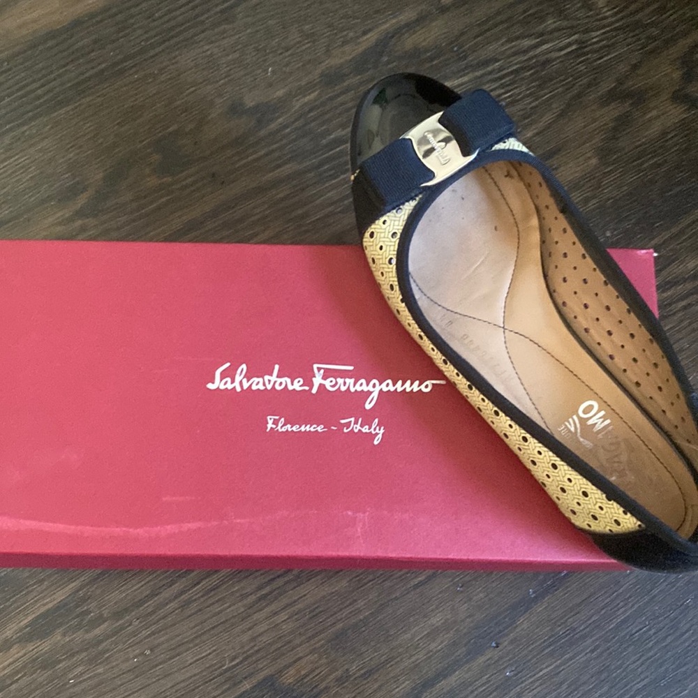 Salvatore Ferragamo bow flats